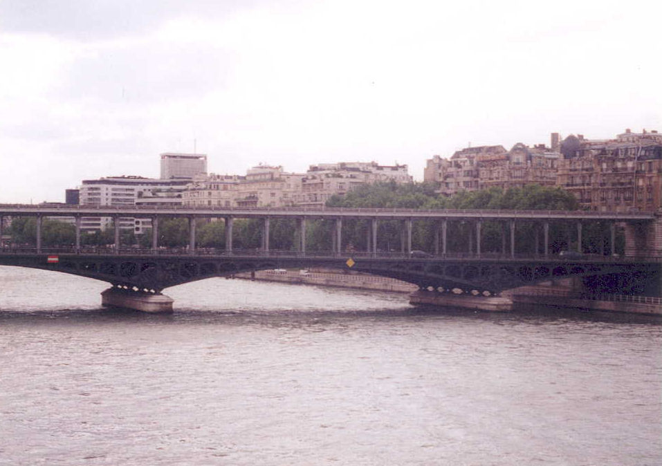 Viaduc de Passy (Pont de Bir Hakeim), Paris 