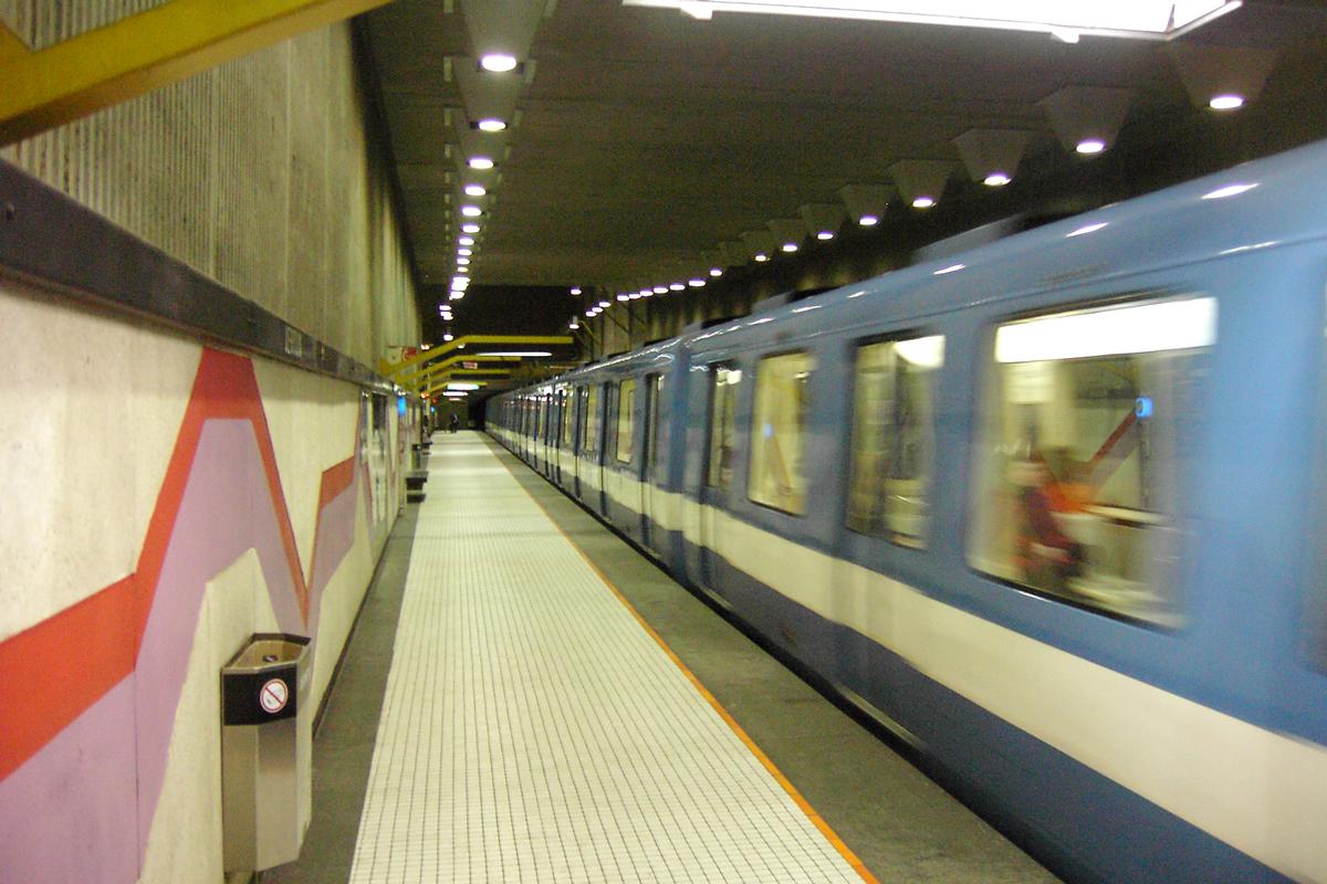 Métro von Montréal - Grüne Linie - Bahnhof Verdun 
