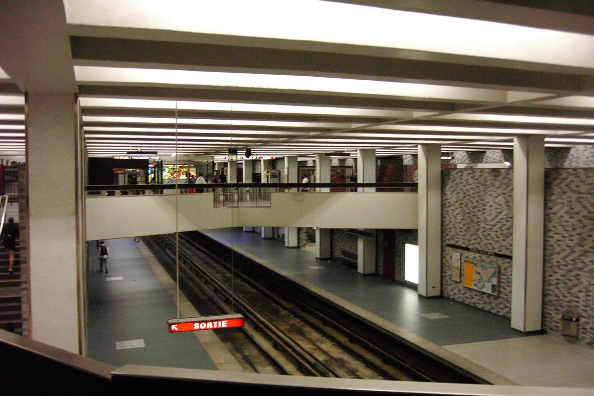 Métro von Montréal - Grüne Linie - Metrobahnhof Place-des-Arts 