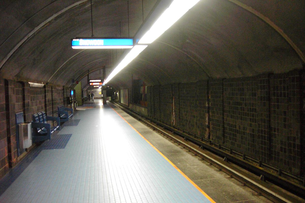 Métro von Montreal - Blaue & Orange Linien - Bahnhof Jean-Talon 