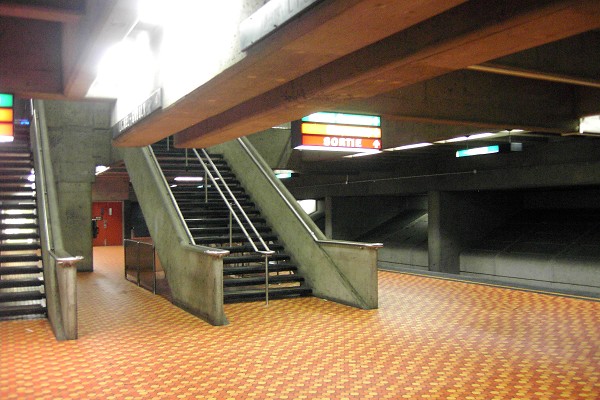 Métro von Montreal - Grüne Linie - Bahnhof Lionel-Groulx 