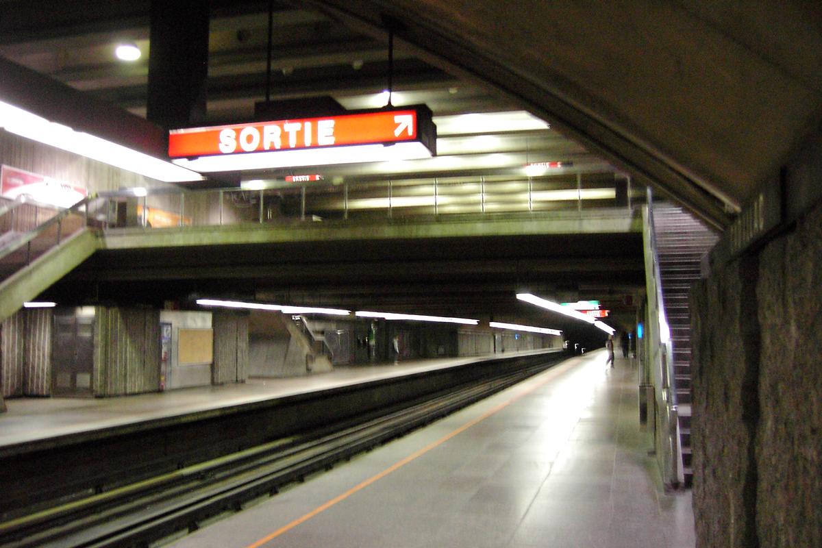 Montreal Metro - Green Line - Cadillac Station 