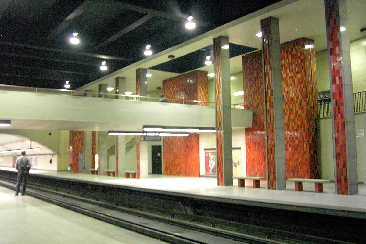 Métro von Montreal - Orange Linie - Bahnhof Rosemont 