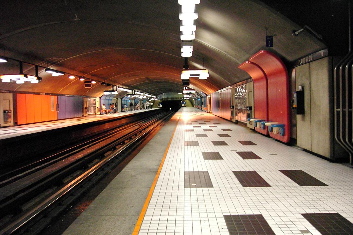Métro von Montreal - Orange Linie - Bahnhof Plamondon 