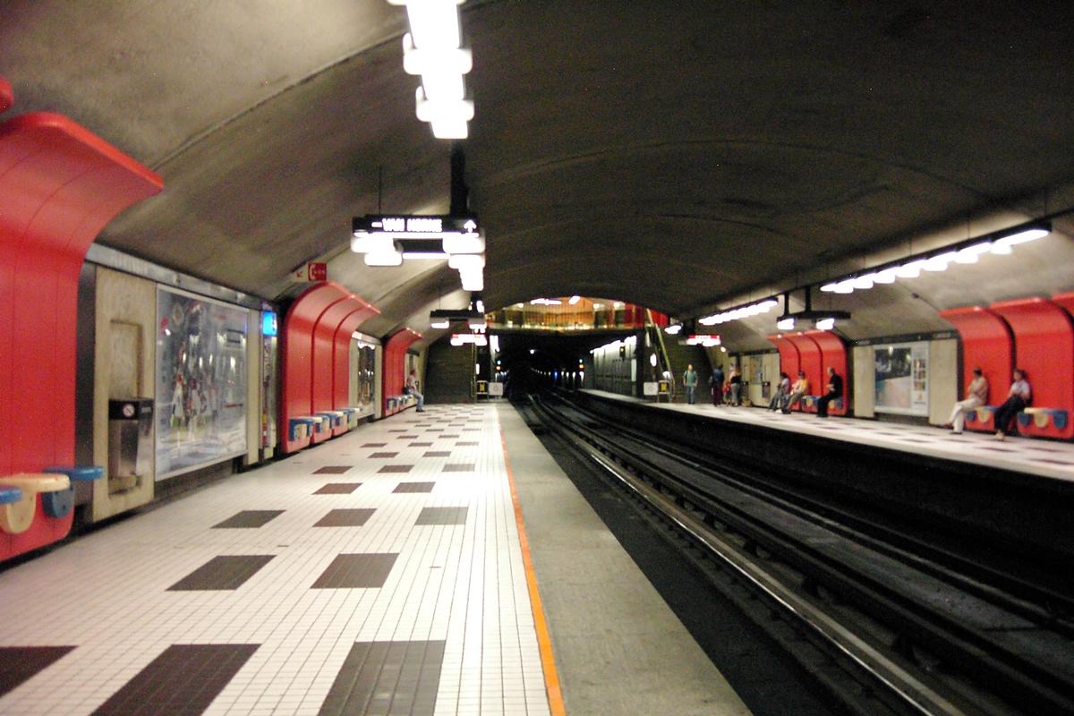 Montreal Metro - Orange Line - Plamondon station 