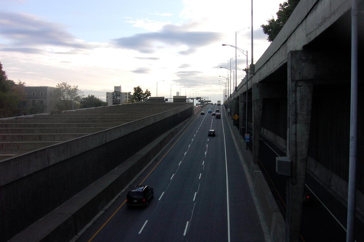 Ville-Marie-Tunnel, Montréal, Québec 