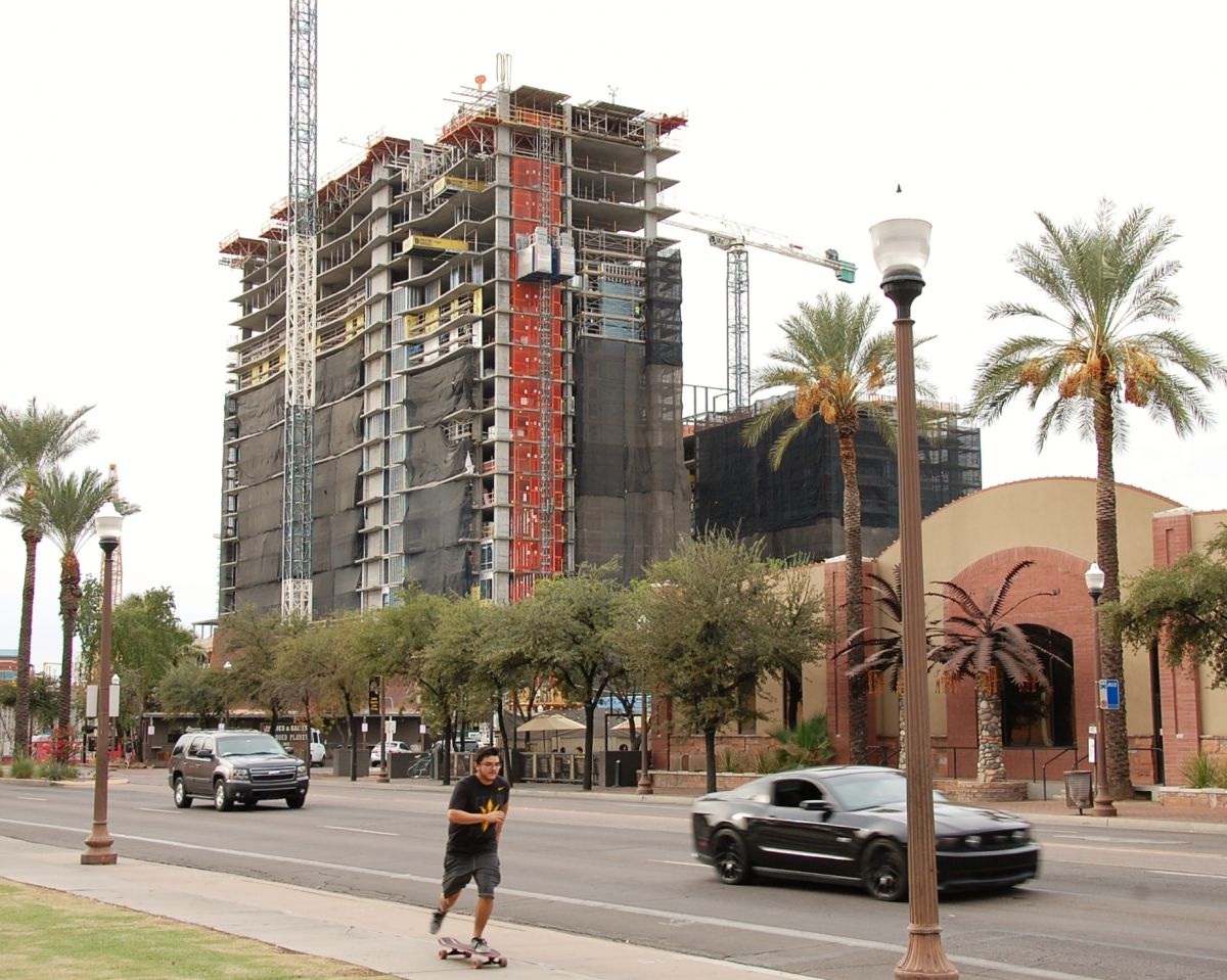 Union Tempe South Tower - Under construction in 2017. 