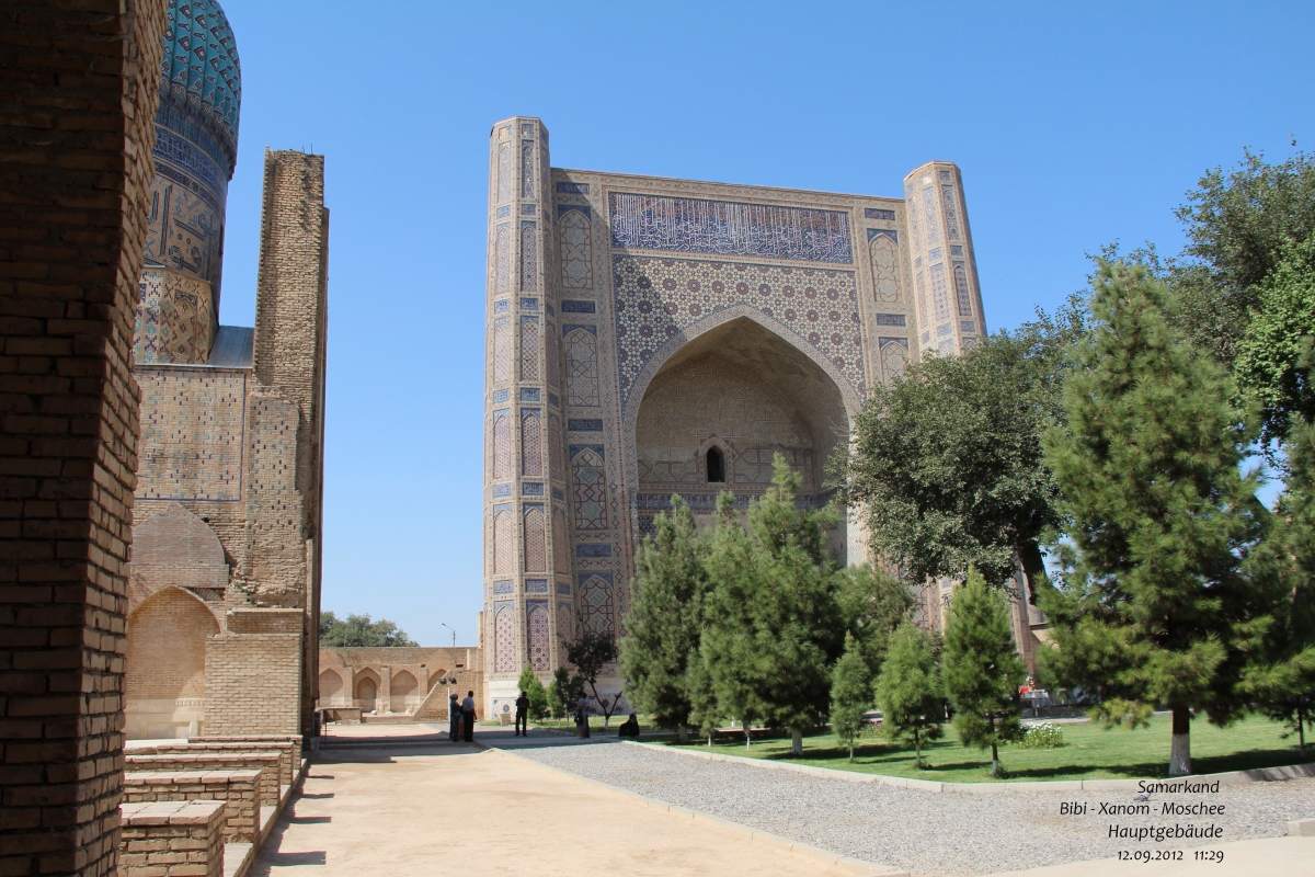 Bibi-Khanym Mosque 