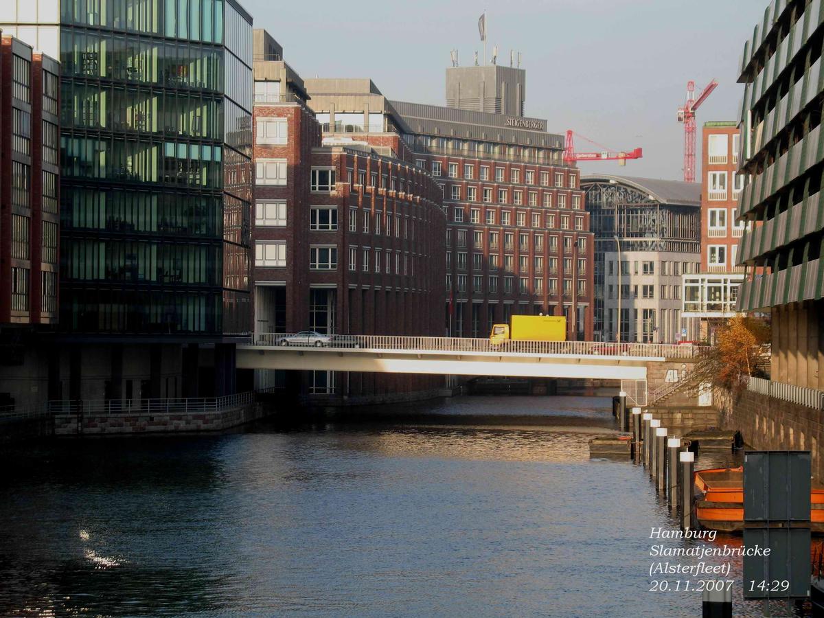 Hamburg: Slamatjenbrücke 