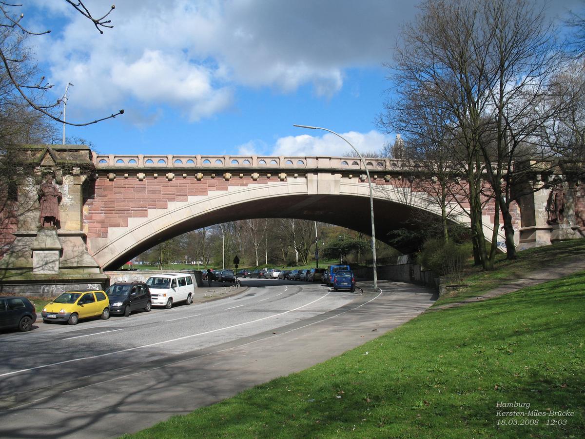 HambourgKersten-Miles-Brücke 