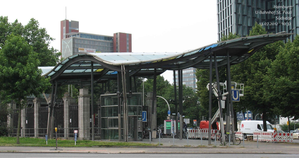 Sankt Pauli Metro Station 