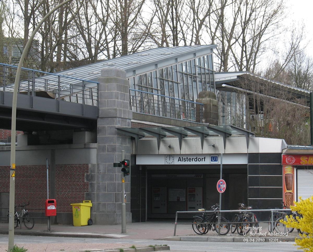 Ligne U 1 du métro de Hambourg – Station de métro Alsterdorf 