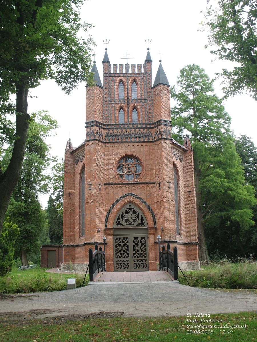St. HelenaKath. KircheSchloßpark Ludwigslust 