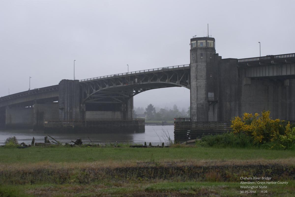 Chehalis River Bridge, Aberdeen / Olympic Peninsula, Washington State 