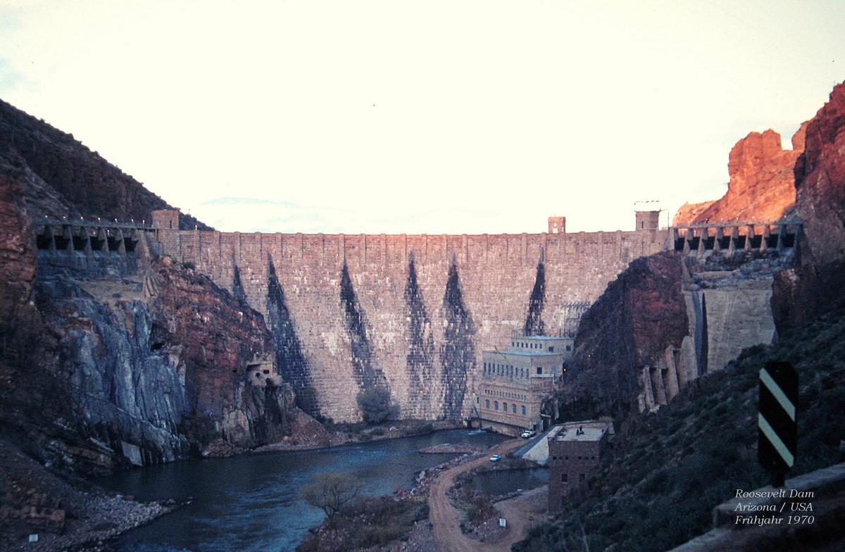Roosevelt Dam in Arizona / USA 
