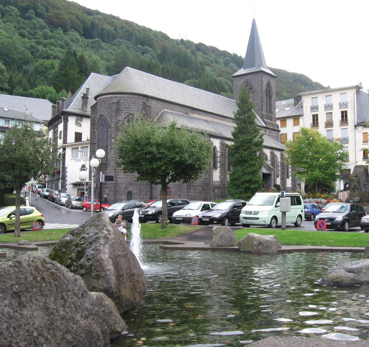 Eglise Paroissiale Saint-PardouxMont-Dore, Puy-de-Dôme (63), Auvergne, France Eglise Paroissiale Saint-Pardoux Mont-Dore, Puy-de-Dôme (63), Auvergne, France