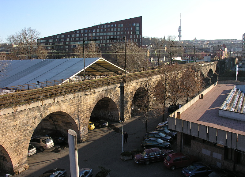 Negreliho Viadukt, Prague 