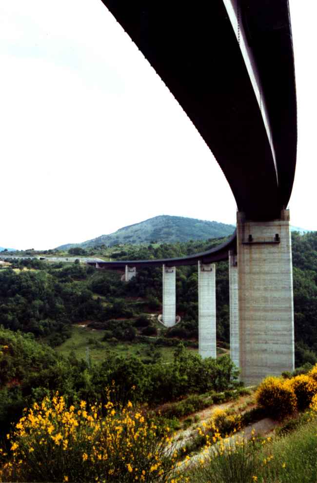 Talbrücke Fragneto 