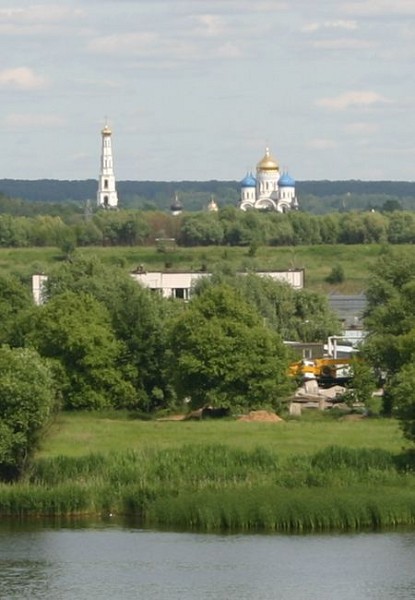Monastère Nicolo-Ougrechsky à Dzerzhinsky 