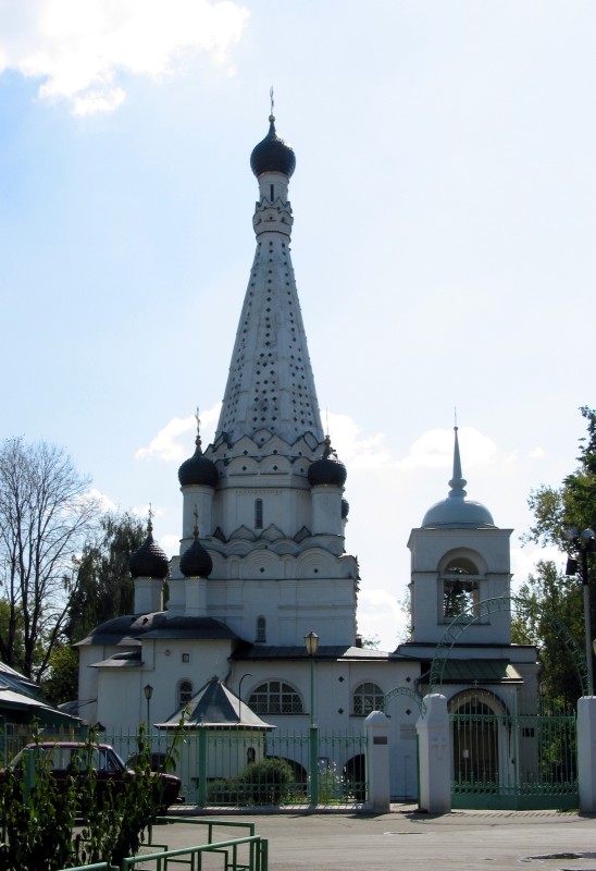 Eglise de la Protection de la Mère de Dieu, Moscou 