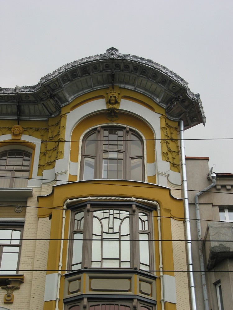 Isakov Apartment Building, Moscow 