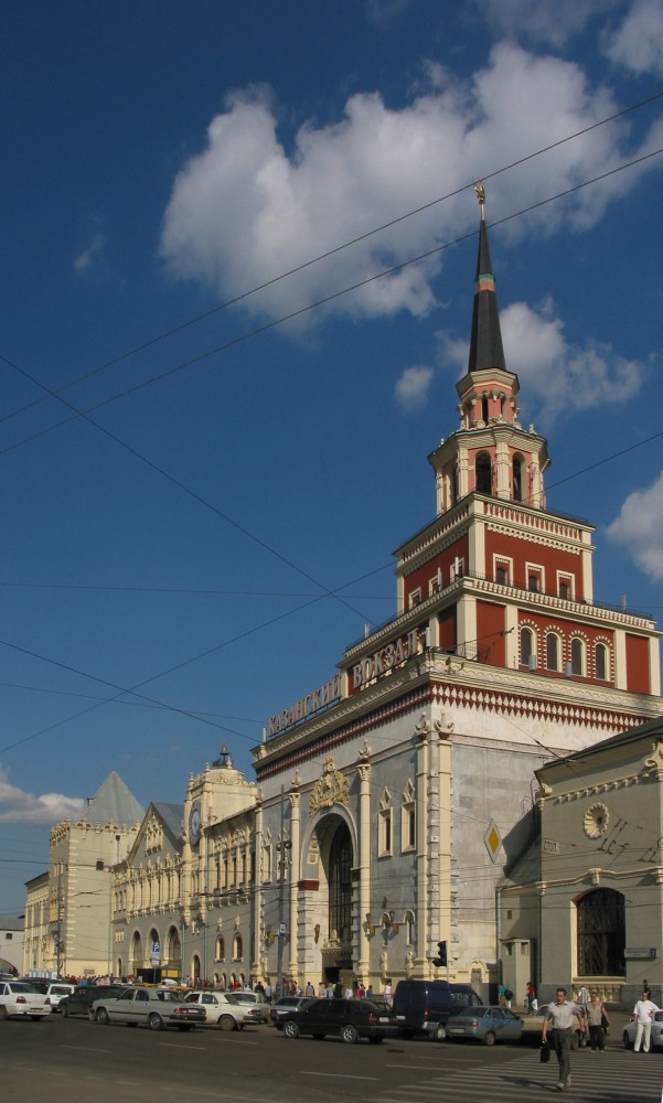 Kazan Railway Station in Kalanchyovskaya (now Komsomolskaya) Square 