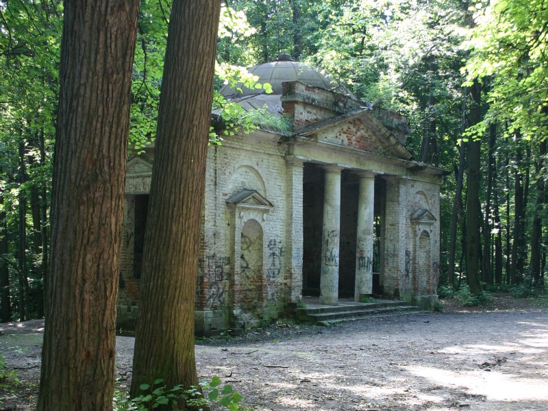 Tsaritsino - Pavilion Nerastankino (1803-1804) designed by architect I.V. Egotov 