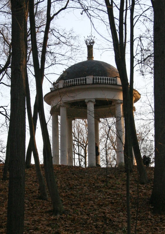 Tsaritsino - Pavillion rond (1805) de l'architecte I. V. Egotov 