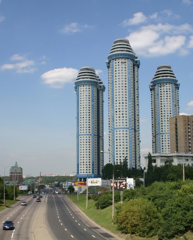 Sparrow Hill Tower1-3 Vorobiovy Gory bashni with Moscow's Fourth Ring road in the foreground 