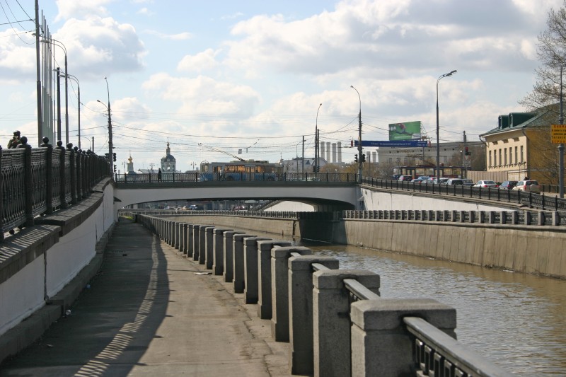 Astachowsky-Brücke, Moskau 