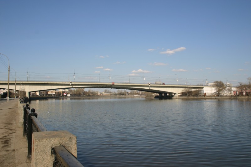 Avtozavodsky-Strassenbrücke, Moskau 