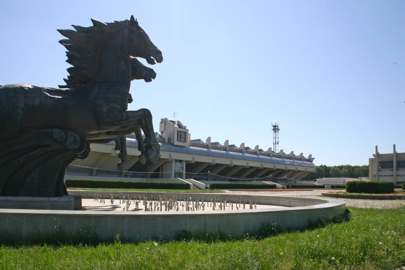 Centre Blitsa pour sports equestres construit pour les jeux olympiques de 1980 