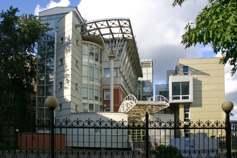 Office building on Nizhny Krasnoselskaya Ulitsa in Moscow 