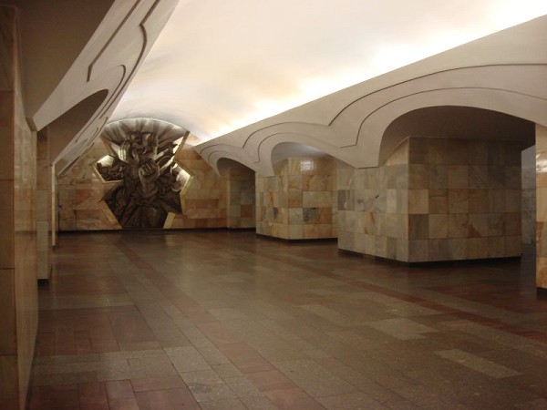 Shosse Entuziastov metro station, Moscow 