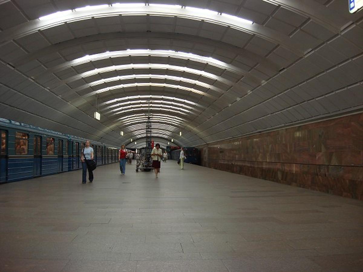 Metrobahnhof Skhodnenskaya, Moskau 