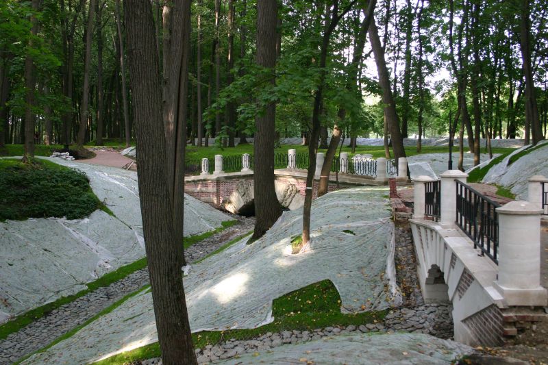 Zaryzino - kleine groteske Brücke 