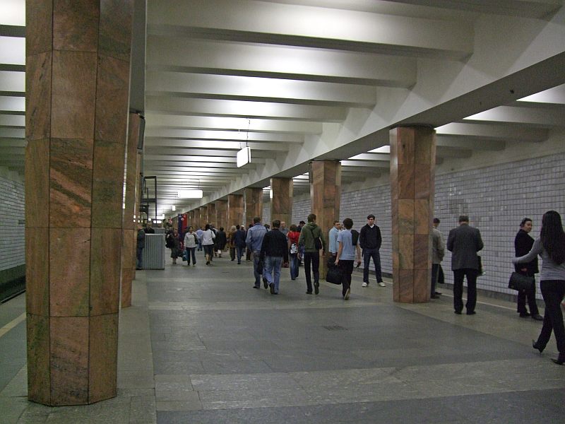 Kaluzhskaya metro station 