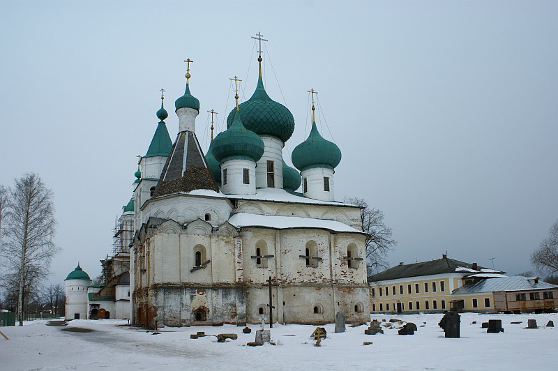 Media File No. 137742 Abraham monastery founded in the 11th century and one of the oldest in Russia. Its cathedral, commissioned by Ivan the Terrible in 1553. Rostov, Yaroslavl Oblast, Central Federal District, Russia