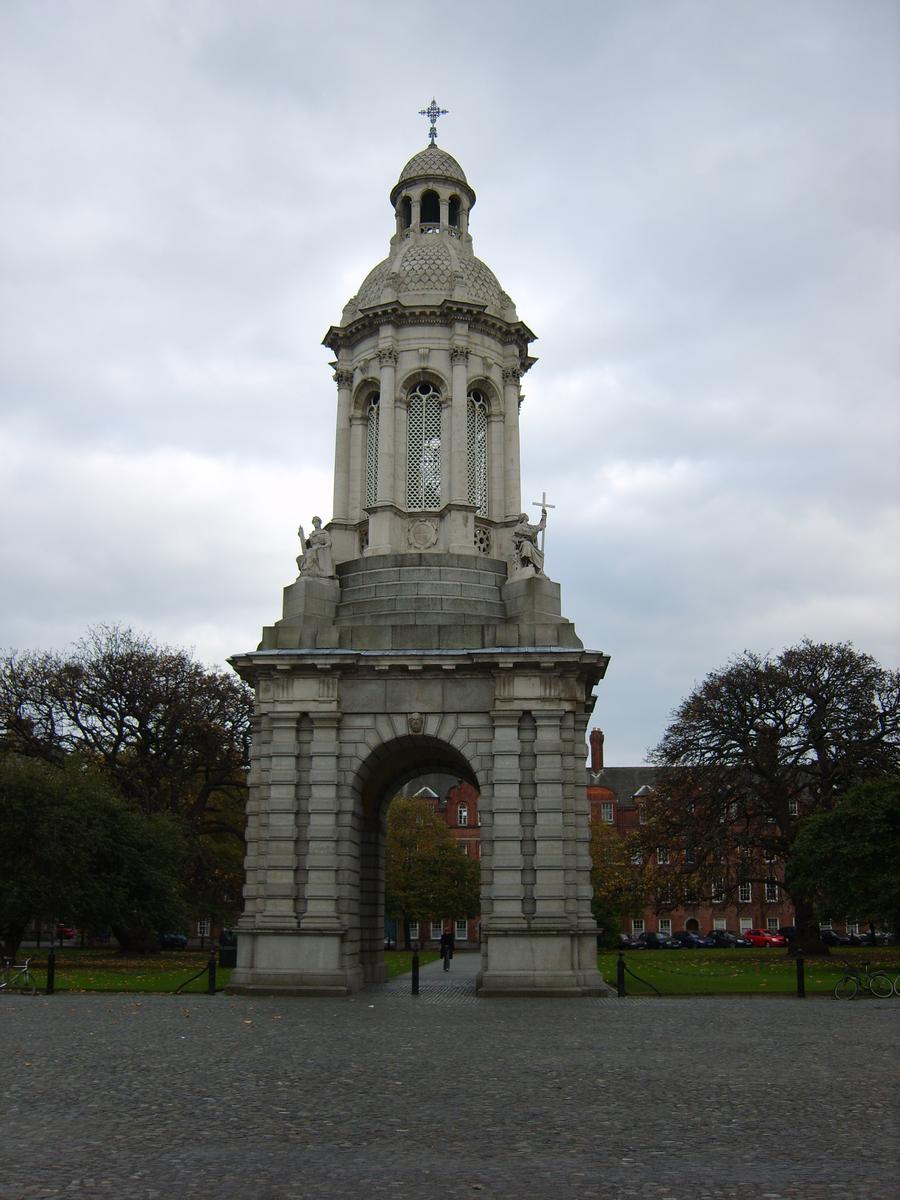 Campanile du Trinity College à Dublin 