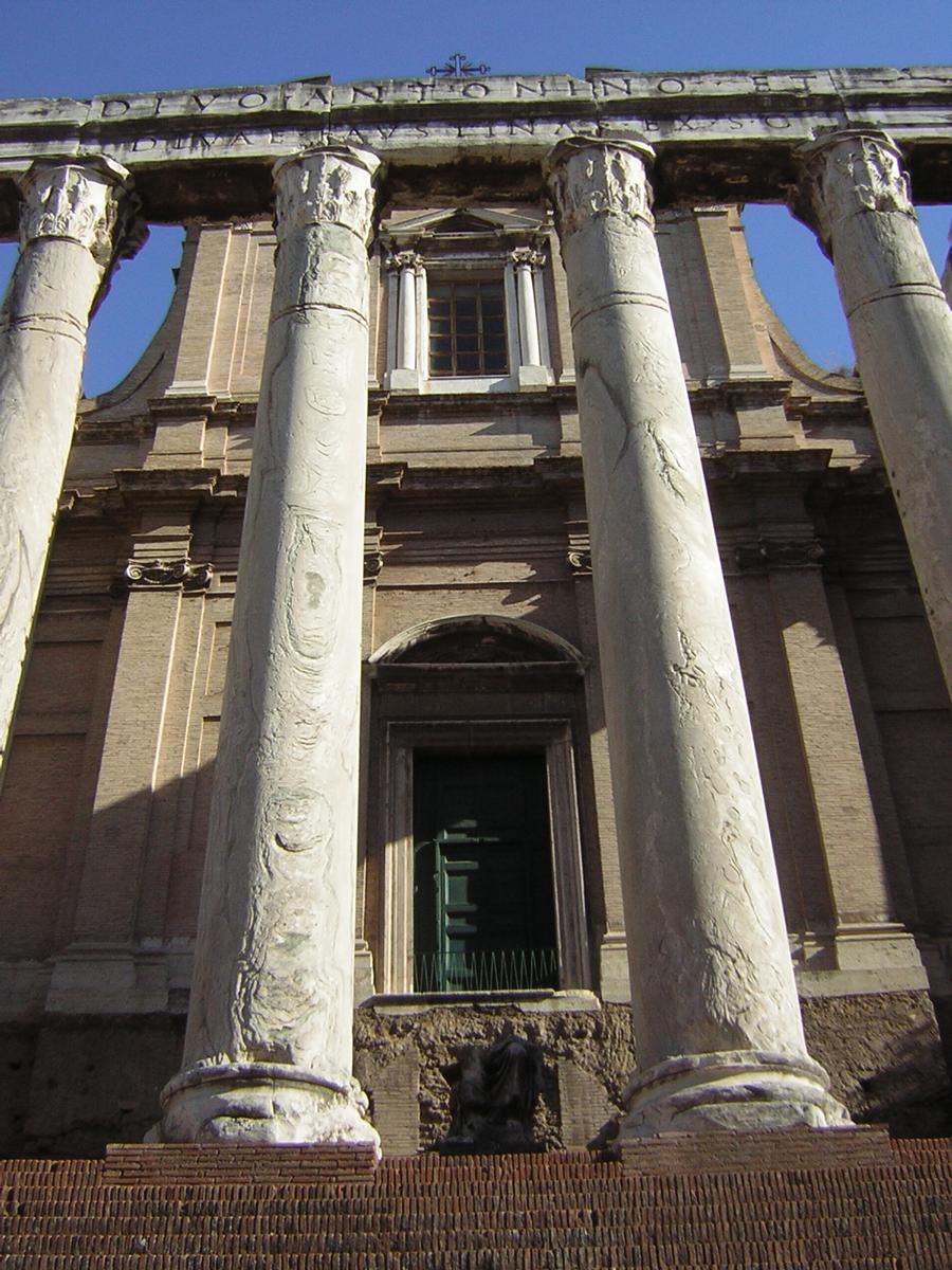 Tempel des Antoninus und der Faustina 