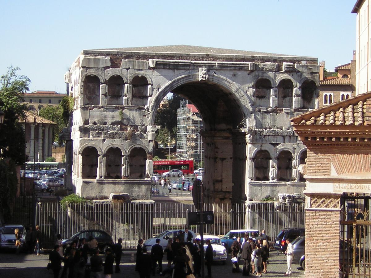 Arch of Janus 