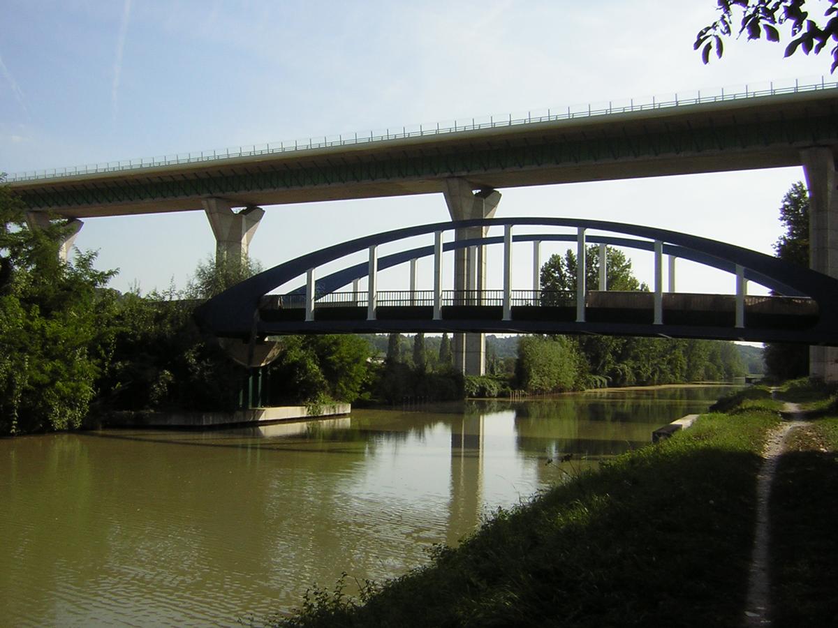 Pont sur le canal de Chalifert 
