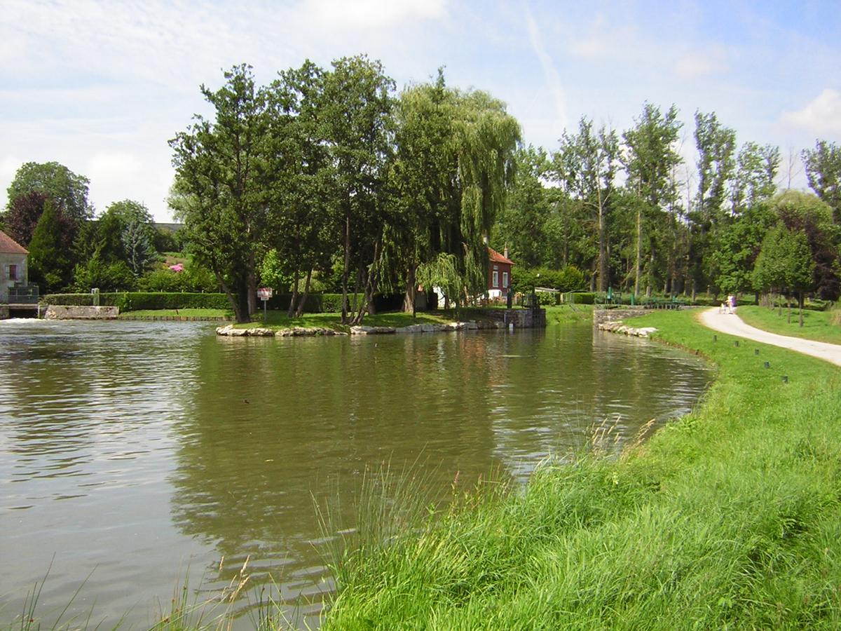 Ourcq-Kanal - Mareuil-sur-Ourcq - Schleuse 