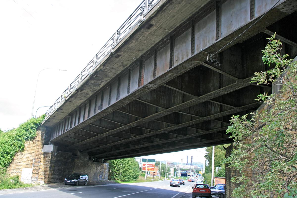 Brücke im Zuge der Route du Condroz, Lüttich 