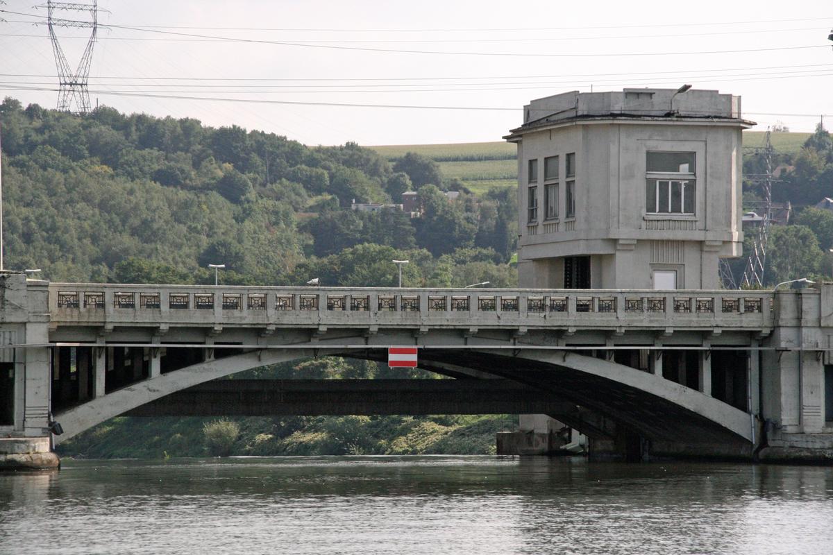 Monsin-Staudamm und Brücke in Lüttich 