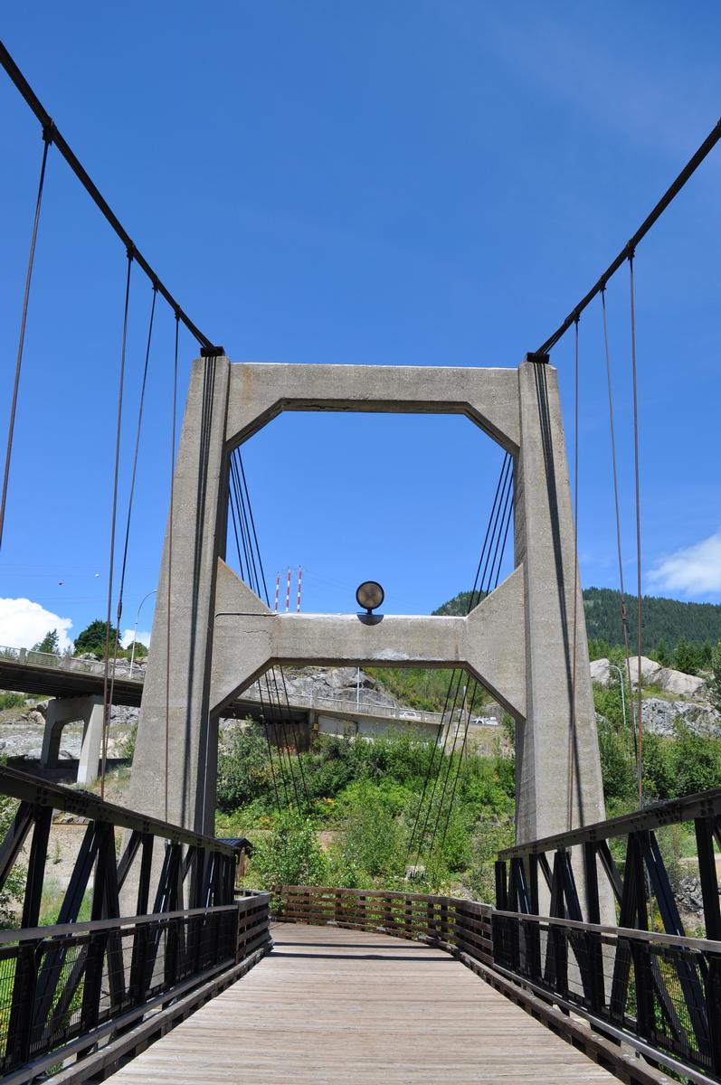 Brilliant Suspension Bridge 