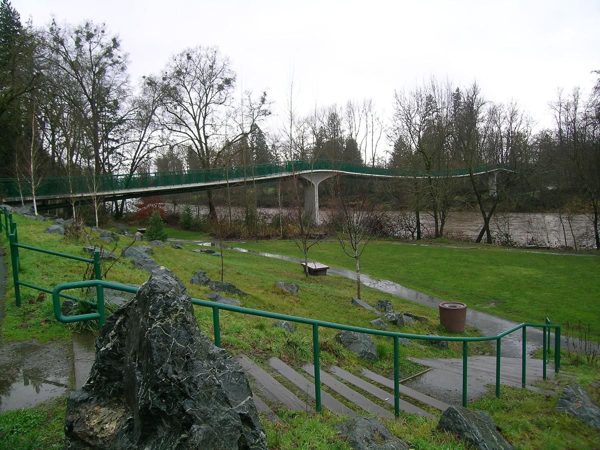 Rogue River Ribbon Bridge 