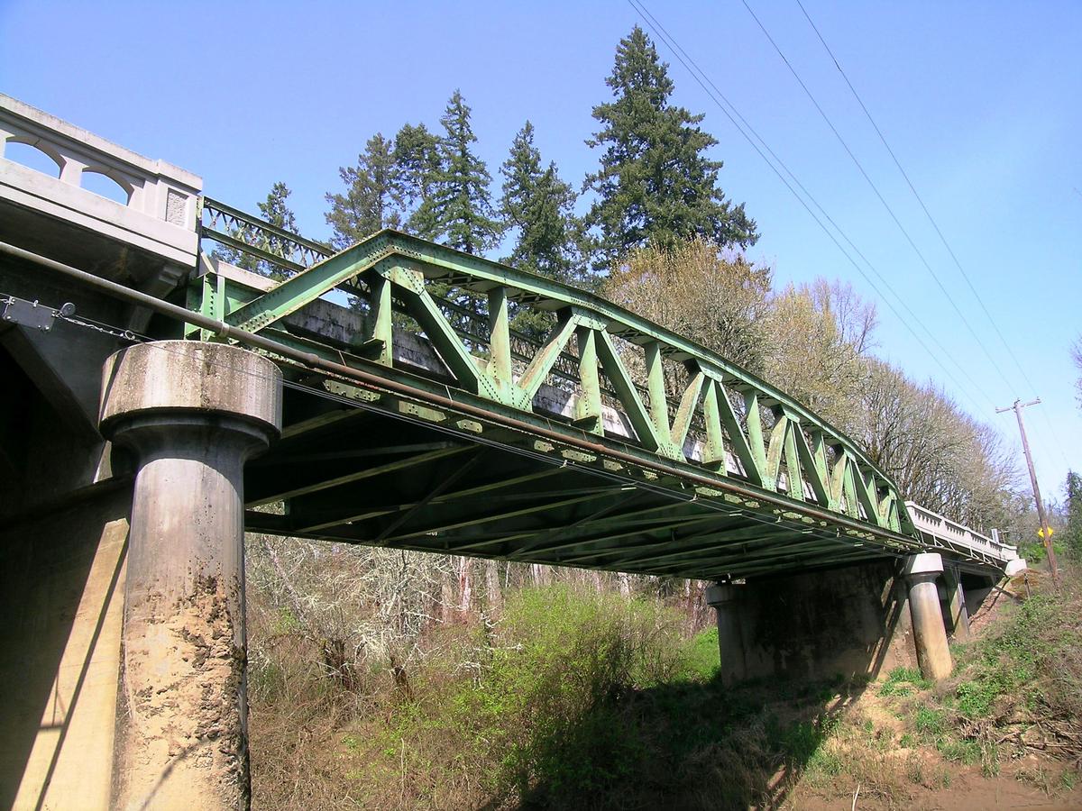 Luckiamute River Bridge 