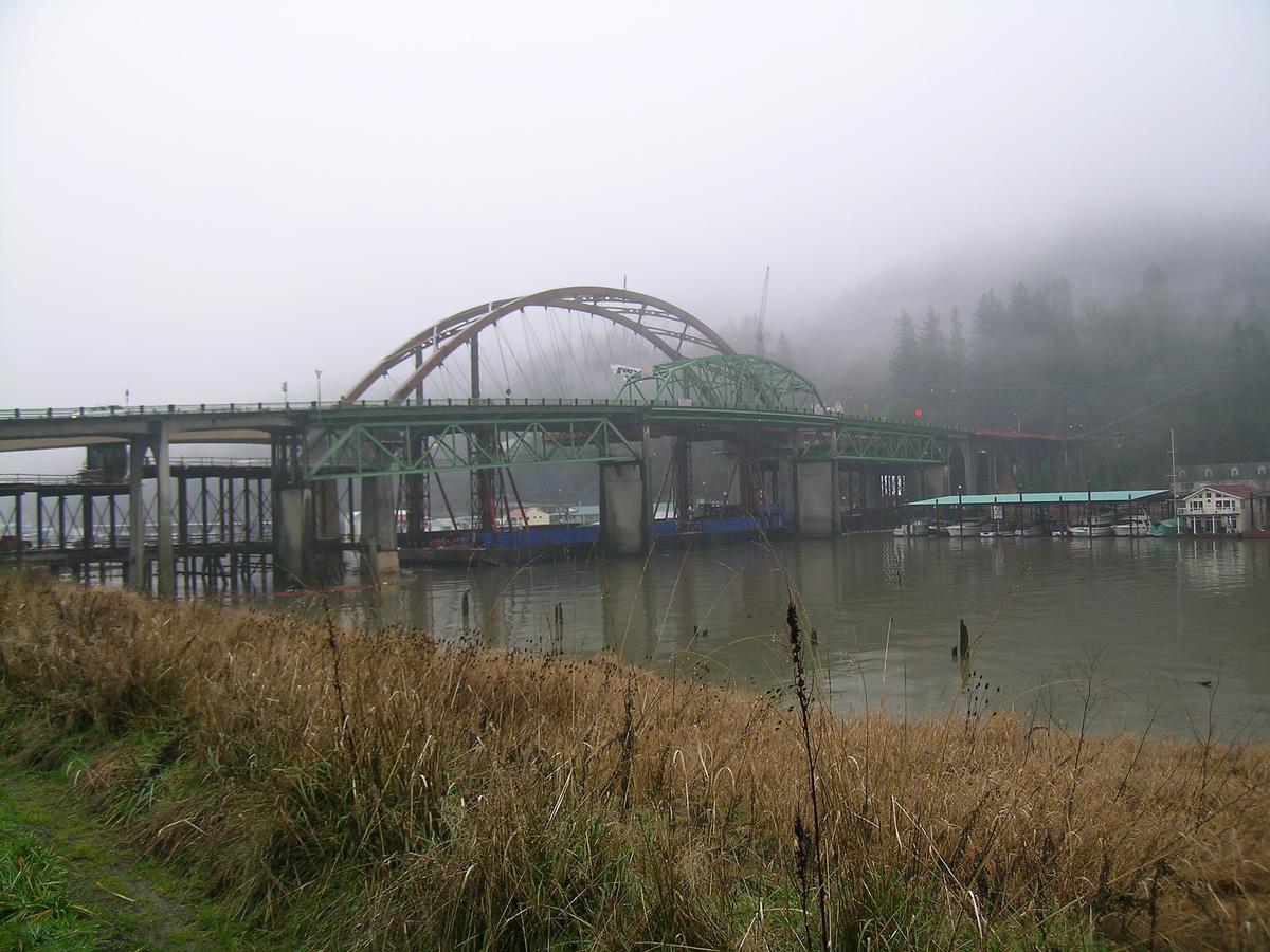 Old Sauvie Island Bridge with new bridge under construction 