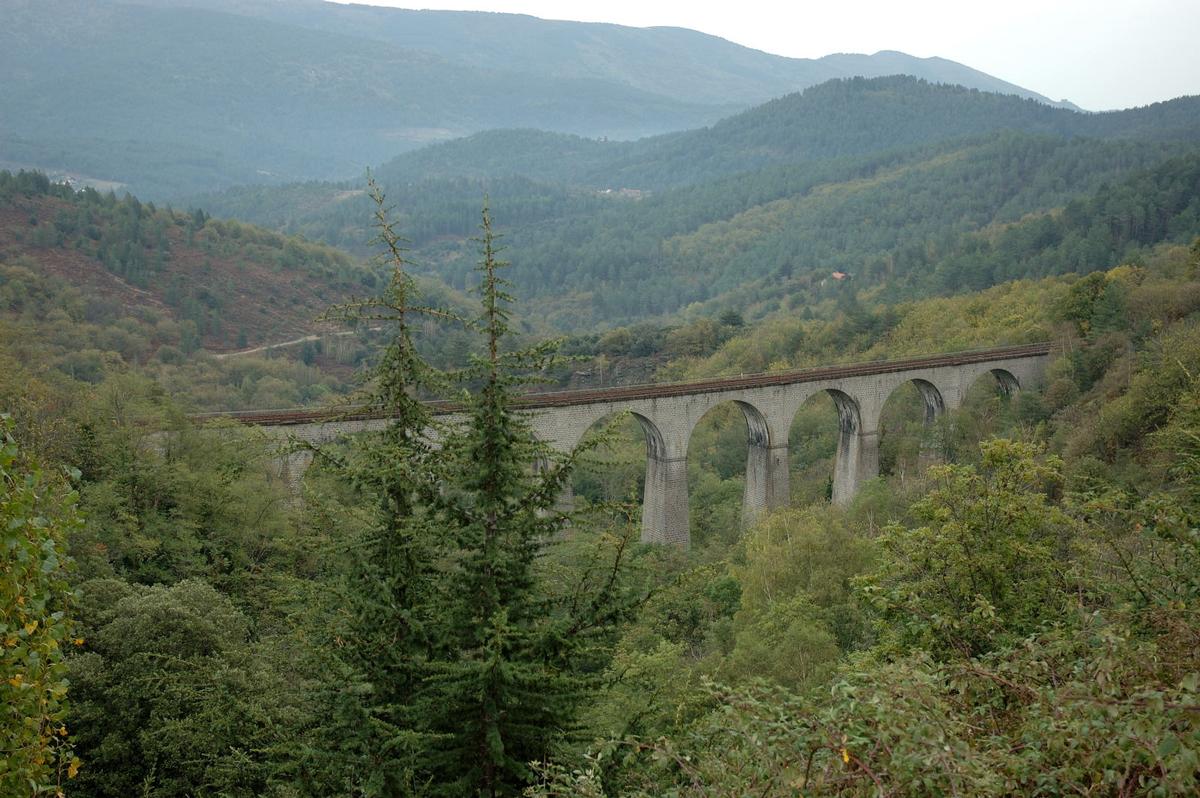 Malautière viaduct between Concoules and Villefort 